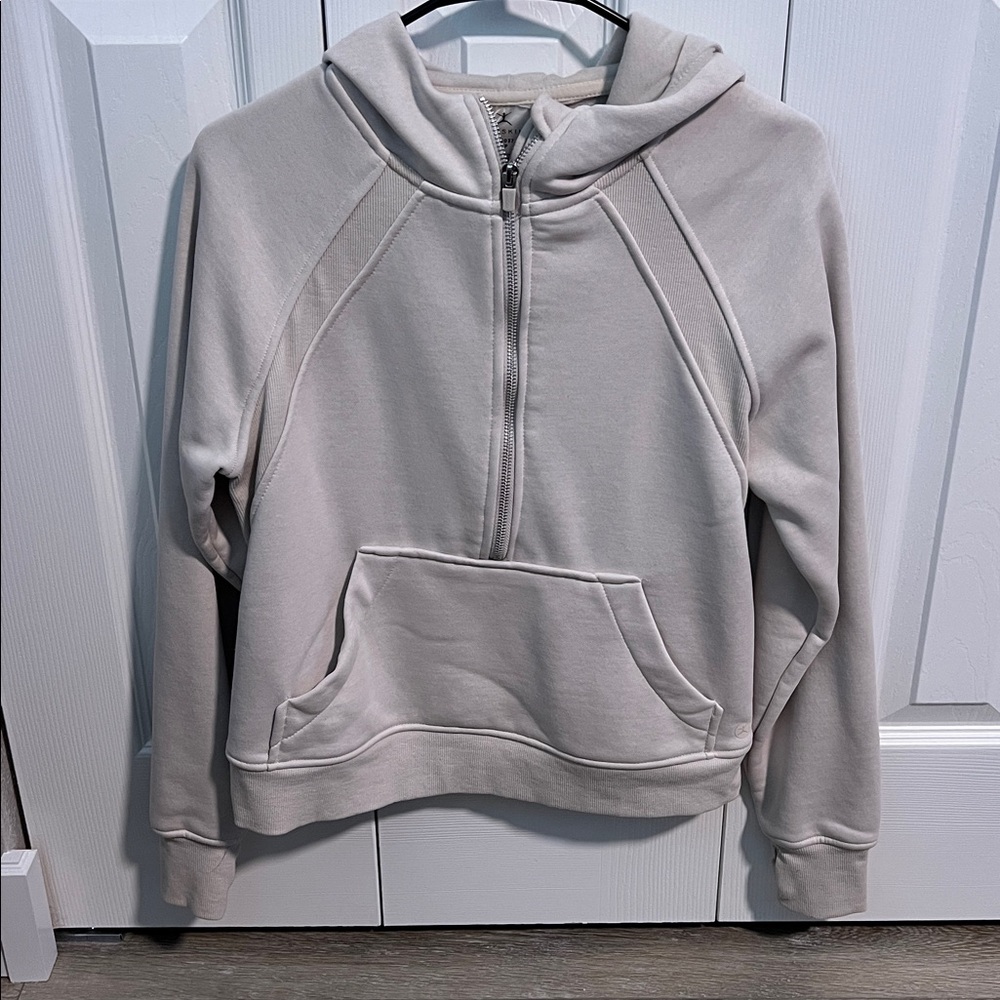 Danskin Light Gray quarter zip pull
